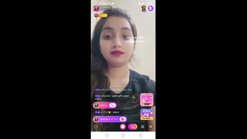 Anya sing Cam