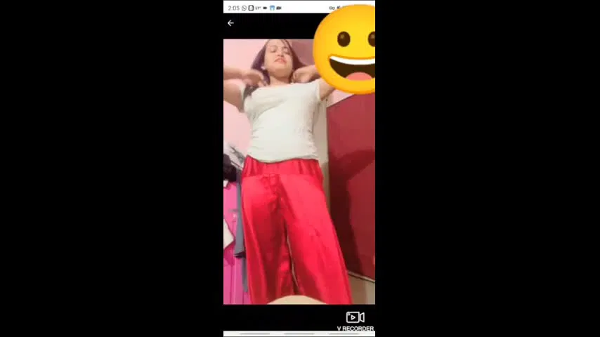 Threesome Girl Showing