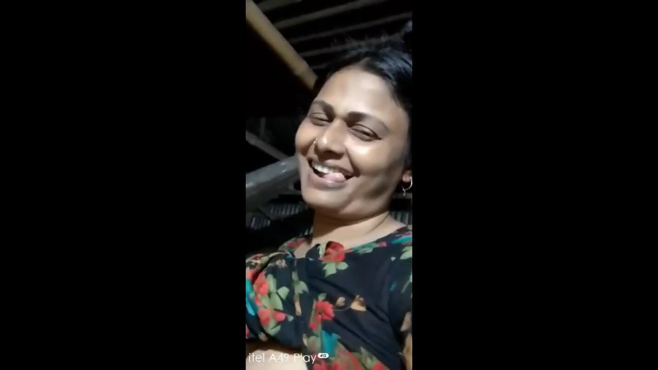 Naughty Village Bhabi Showing Boobs