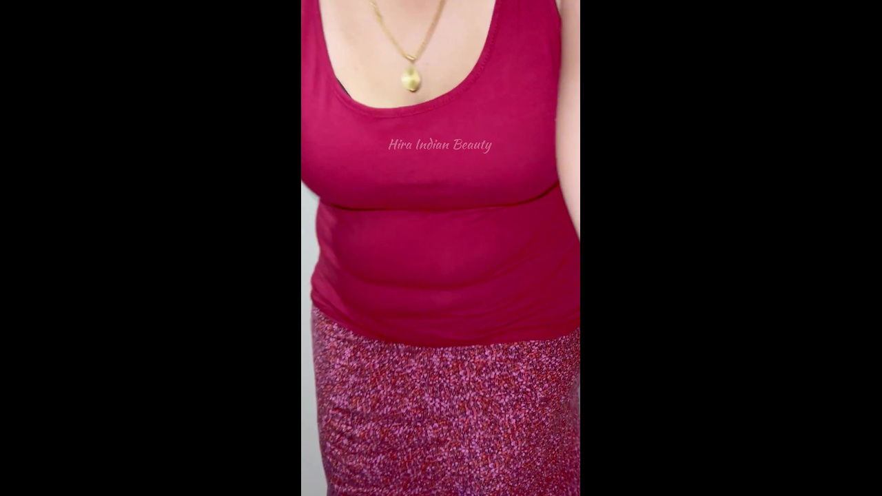 Flashing My Pussy in Dressing Room