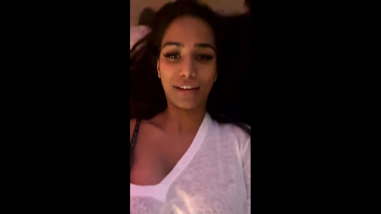 pande nude