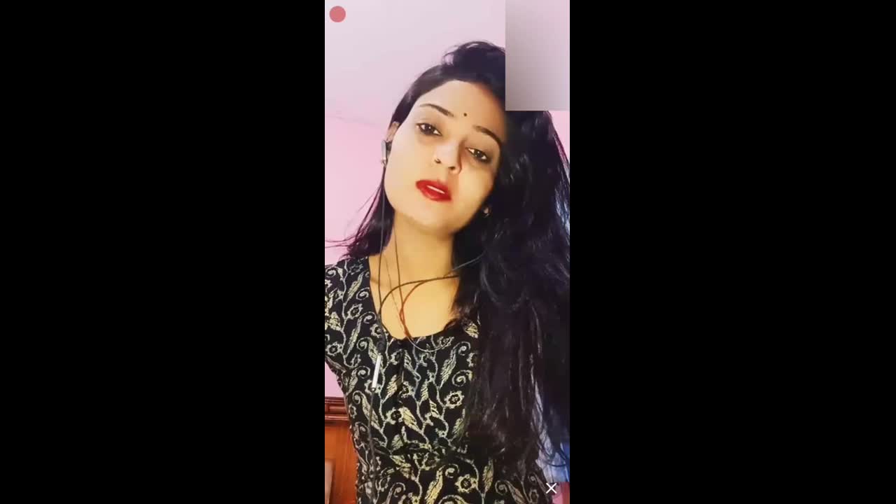 Cute girl in cam