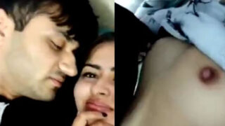 Hindi Audio k sath desi larki ki chut chudai video