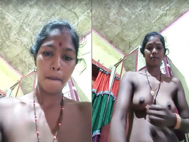 Slim bhabhi on Stripchat shows sex boobs for money