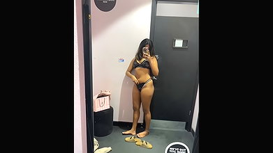 Thick Sexy Babe Teasing Showing 2 5