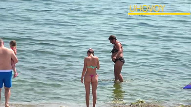 Mature threesome on nude beach caught on Indian Sex MMS